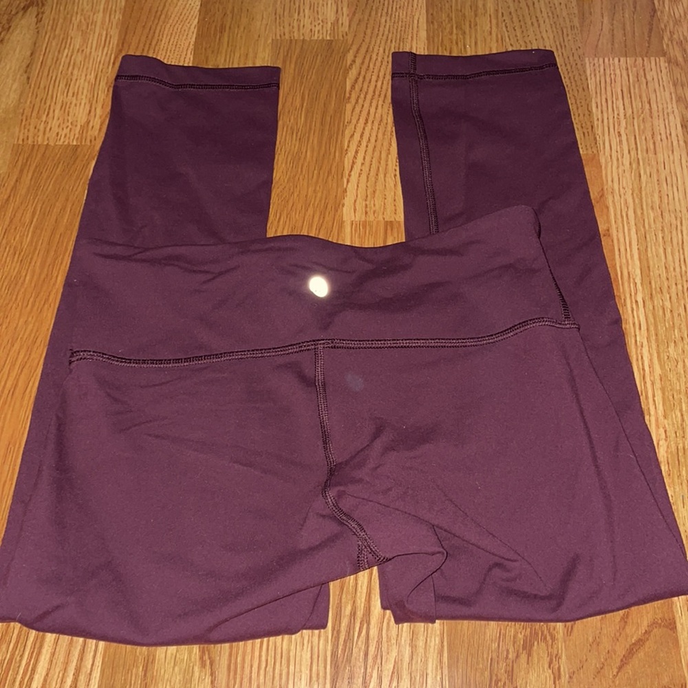 Lululemon Yoga Crop Leggings - Picture 9 of 9